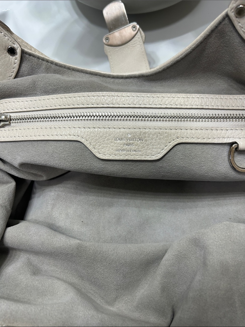 Louis Vuitton Perforated Cream Leather Shoulder Bag with Silver Hardware - Picture 7 of 16